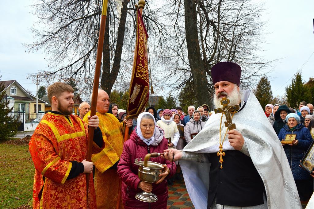 Богослужение в праздник Архистратига Божия Михаила